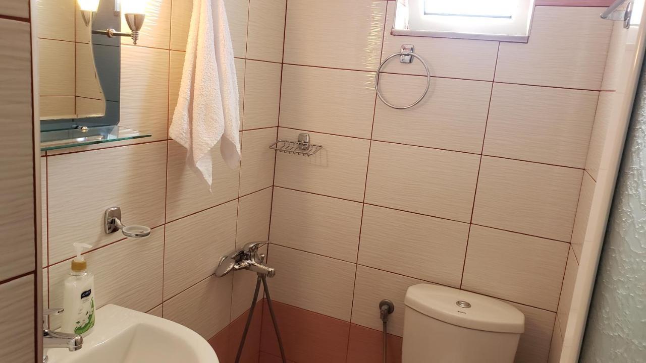 Guesthouse Shehu คซามิล ภายนอก รูปภาพ