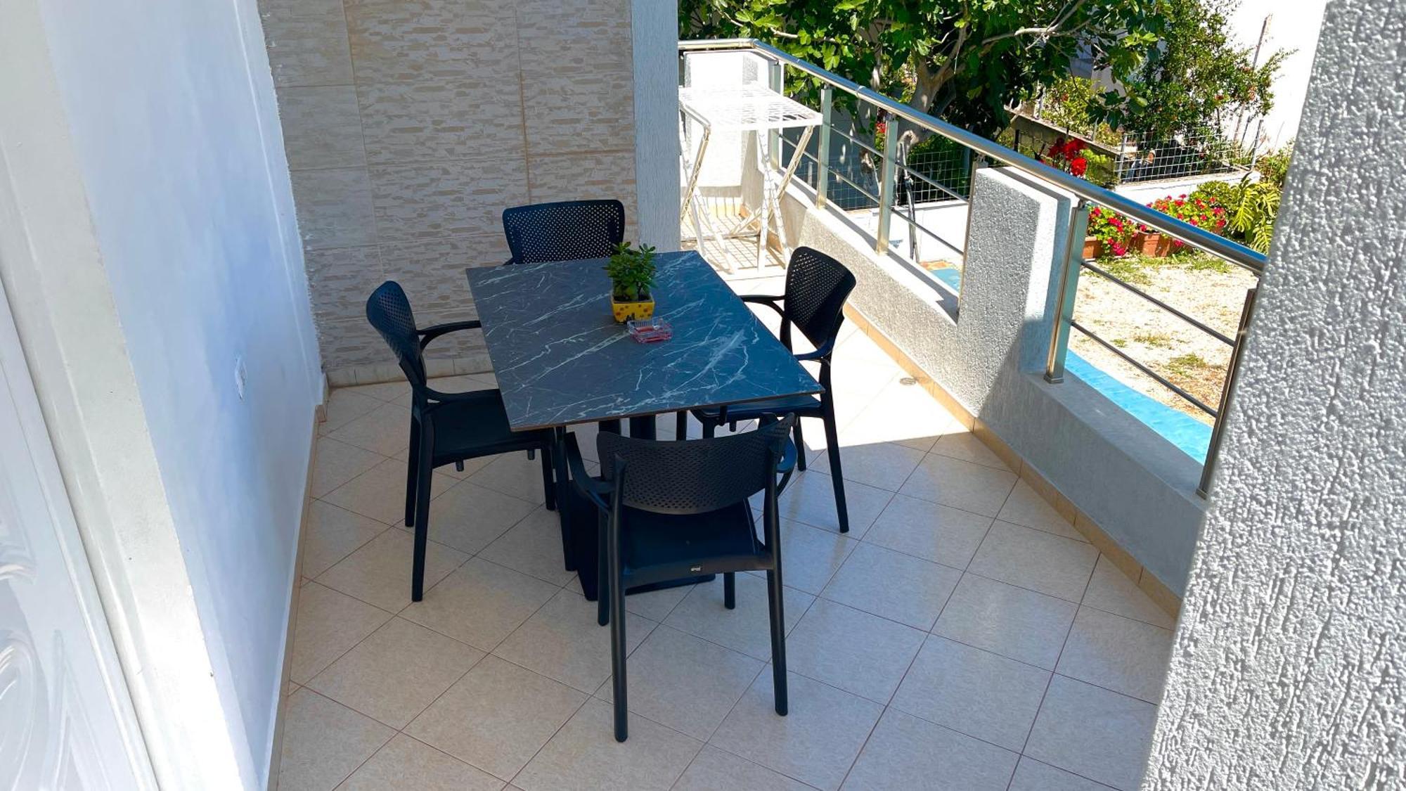 Guesthouse Shehu คซามิล ภายนอก รูปภาพ