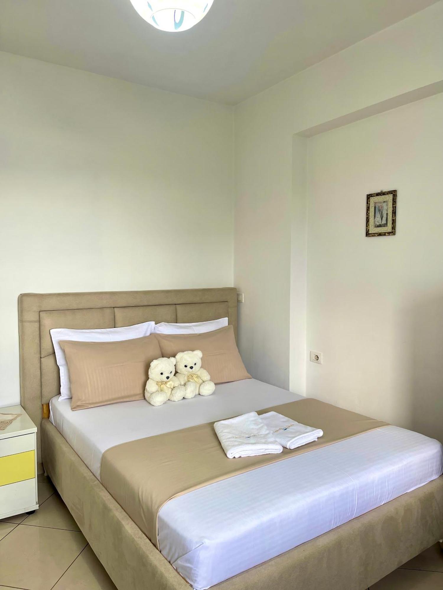 Guesthouse Shehu คซามิล ภายนอก รูปภาพ