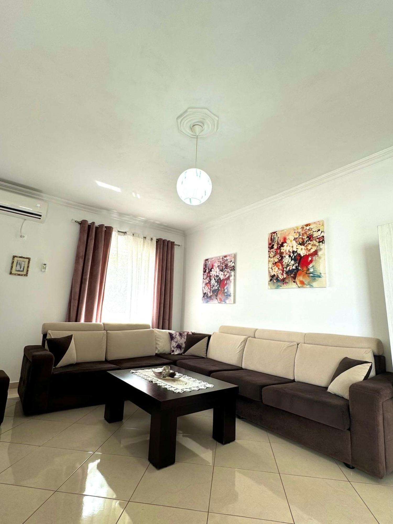 Guesthouse Shehu คซามิล ภายนอก รูปภาพ